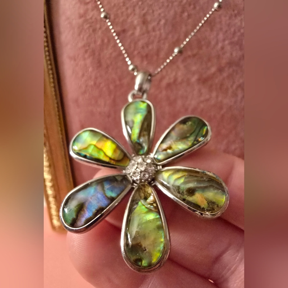 Lia Sophia Green Flower Necklace